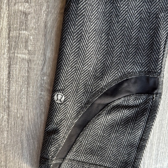 Lululemon Athletica Black Capris - Picture 3 of 5